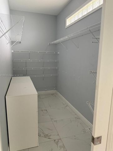 6215 NW West Deville Circle, Port St. Lucie, FL 34986