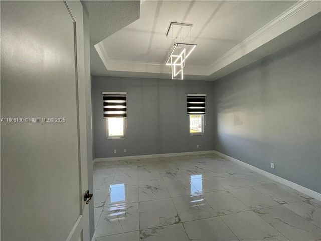 6215 NW West Deville Circle, Port St. Lucie, FL 34986