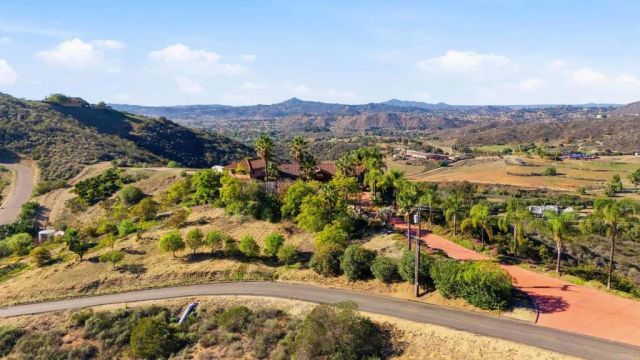 3592 Alta Loma Drive, Jamul, CA 91935