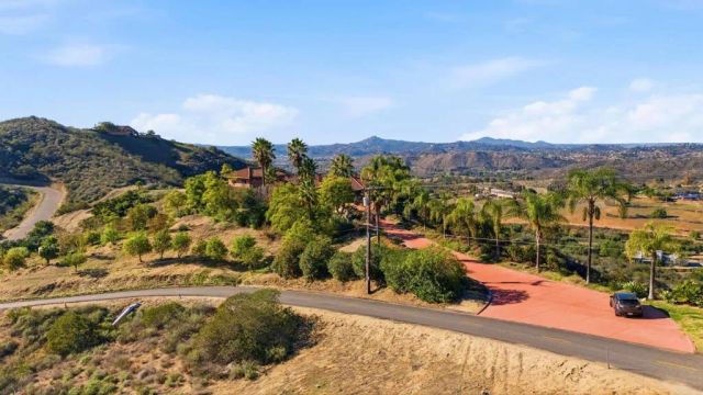 3592 Alta Loma Drive, Jamul, CA 91935
