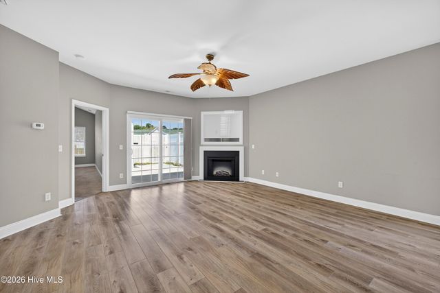 1521 Honeybee Lane, Wilmington, NC 28412