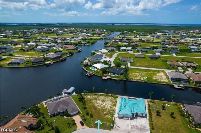 1414 NW 37th PL, Cape Coral, FL 33993