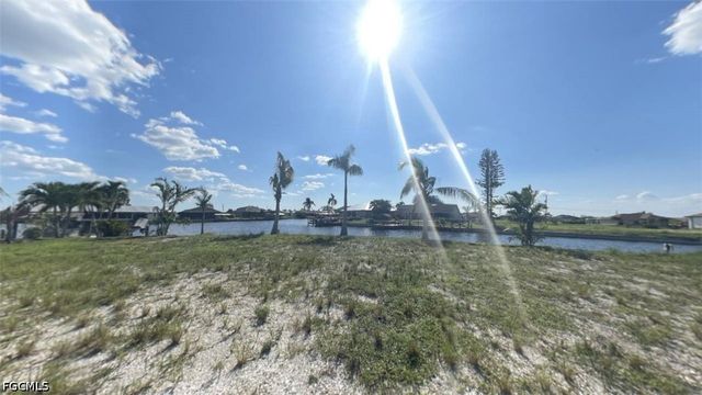 1414 NW 37th PL, Cape Coral, FL 33993