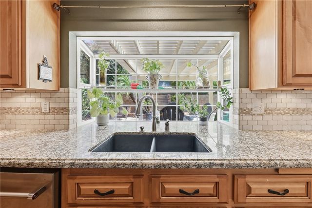 6691 Orangewood, Highland, CA 92346