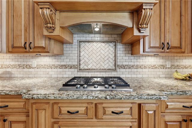 6691 Orangewood, Highland, CA 92346