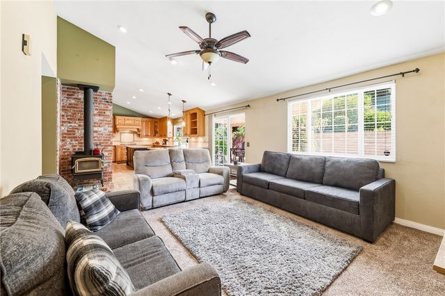 6691 Orangewood, Highland, CA 92346