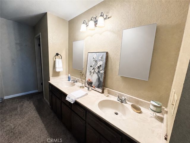 6691 Orangewood, Highland, CA 92346