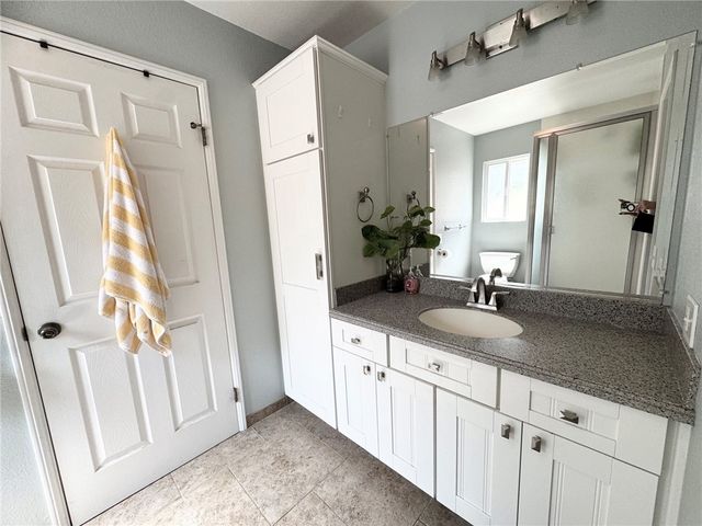 6691 Orangewood, Highland, CA 92346