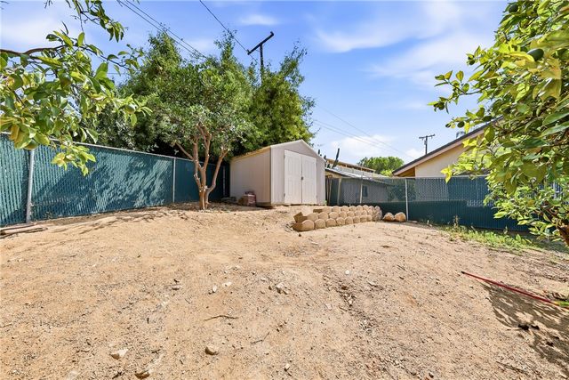 6691 Orangewood, Highland, CA 92346