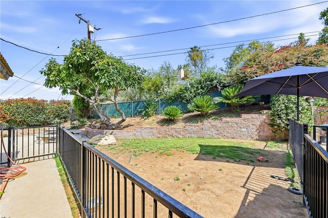 6691 Orangewood, Highland, CA 92346