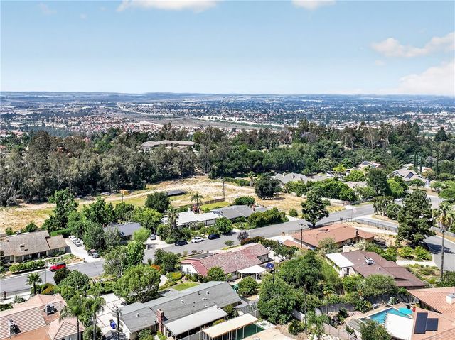 6691 Orangewood, Highland, CA 92346