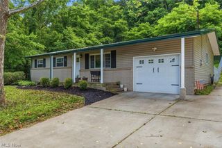 544 Homestead Drive, Williamstown, WV 26187