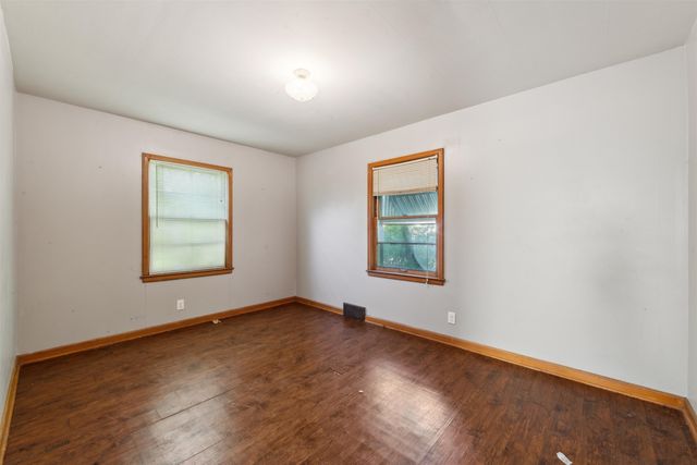 1602 N Terrace Dr, Wichita, KS 67208