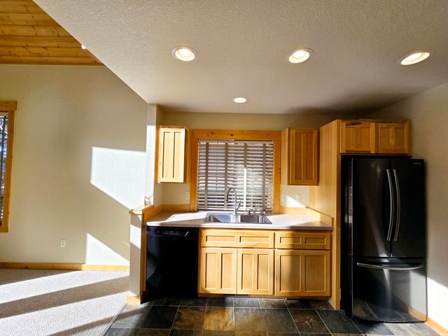 4656 Harrier Drive, Klamath Falls, OR 97601