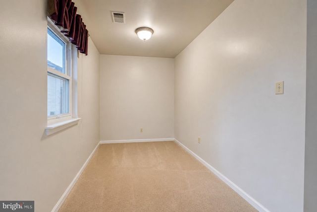 873 BLUE JAY RD, Harrisburg, PA 17111