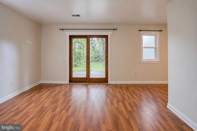 873 BLUE JAY RD, Harrisburg, PA 17111