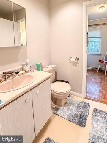 873 BLUE JAY RD, Harrisburg, PA 17111
