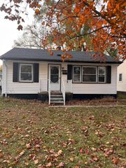 8034 Elm Street, Taylor, MI 48180