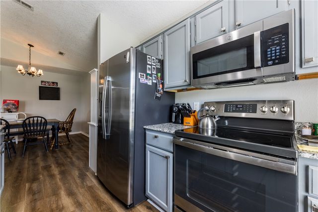 2156 Wood Tree Court, Siloam Springs, AR 72761
