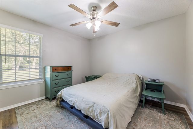 2156 Wood Tree Court, Siloam Springs, AR 72761