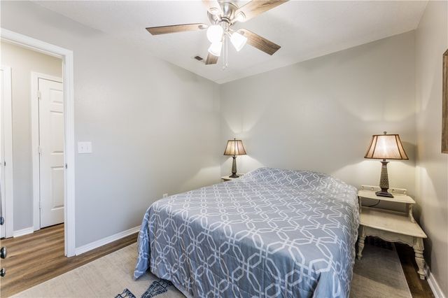 2156 Wood Tree Court, Siloam Springs, AR 72761