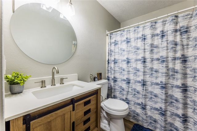 2156 Wood Tree Court, Siloam Springs, AR 72761