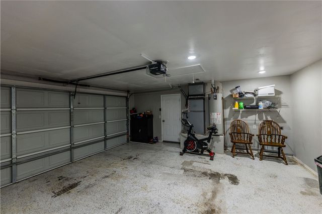 2156 Wood Tree Court, Siloam Springs, AR 72761