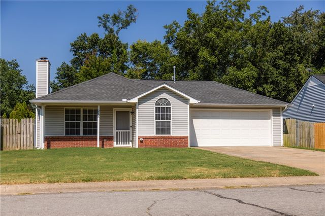 2156 Wood Tree Court, Siloam Springs, AR 72761
