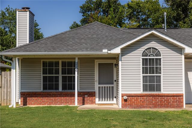 2156 Wood Tree Court, Siloam Springs, AR 72761