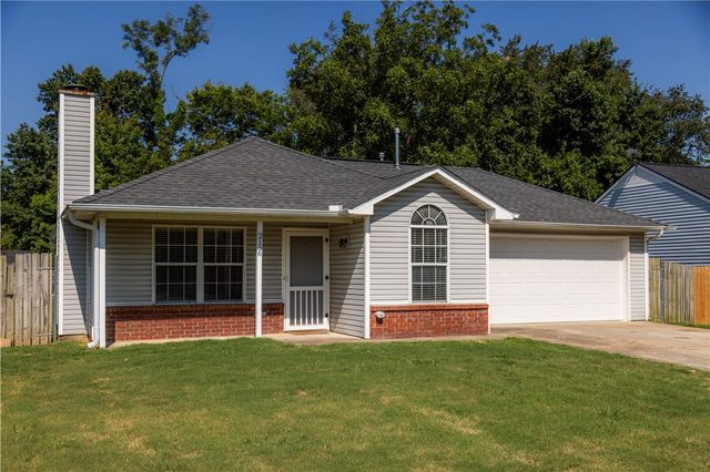 2156 Wood Tree Court, Siloam Springs, AR 72761
