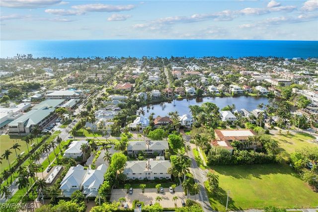 604 7th AVE S A-604, Naples, FL 34102