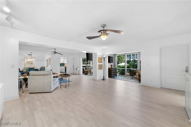 604 7th AVE S A-604, Naples, FL 34102