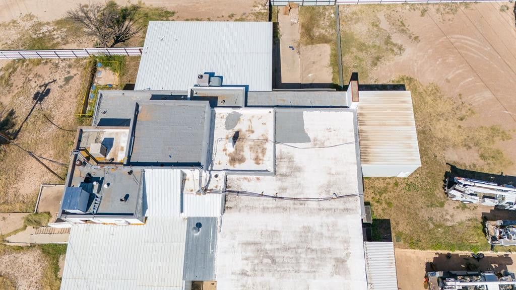 Image 16 of property listing at 620 S Bell Street, San Angelo, TX 76903