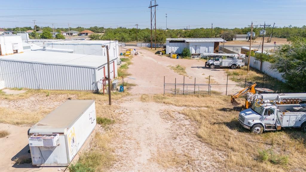 Image 20 of property listing at 620 S Bell Street, San Angelo, TX 76903