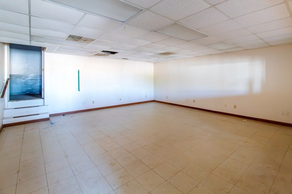 Image 8 of property listing at 620 S Bell Street, San Angelo, TX 76903