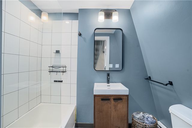 35 Pelham Street PHE, Newport, RI 02840