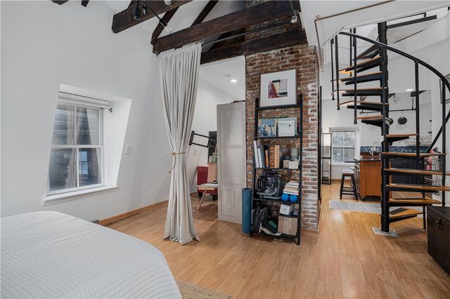 35 Pelham Street PHE, Newport, RI 02840