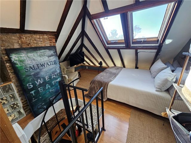 35 Pelham Street PHE, Newport, RI 02840