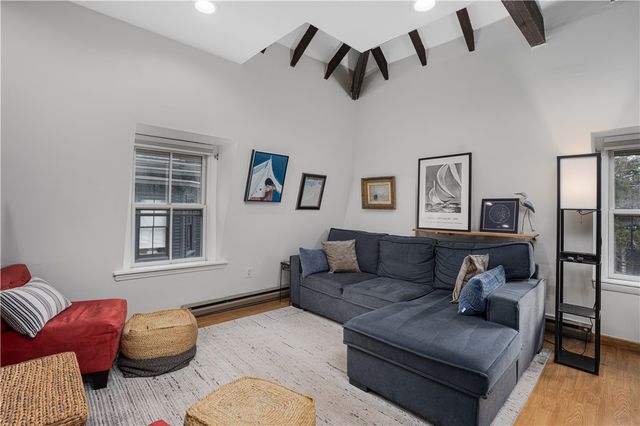 35 Pelham Street PHE, Newport, RI 02840