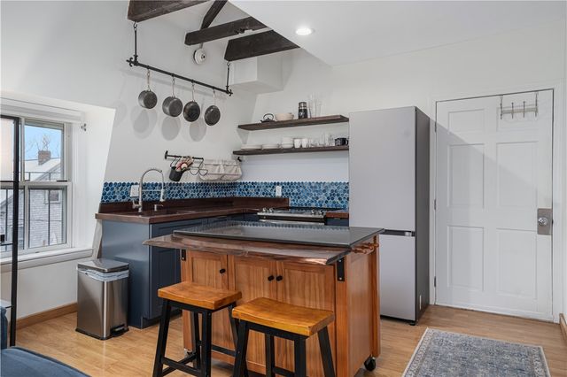 35 Pelham Street PHE, Newport, RI 02840