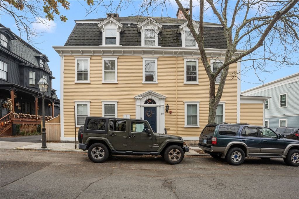 35 Pelham Street PHE, Newport, RI 02840