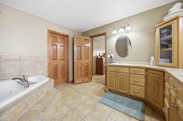 4724 Lavonne Court S, Fargo, ND 58104
