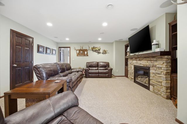 4724 Lavonne Court S, Fargo, ND 58104