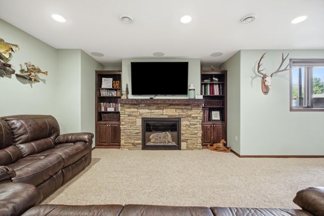 4724 Lavonne Court S, Fargo, ND 58104