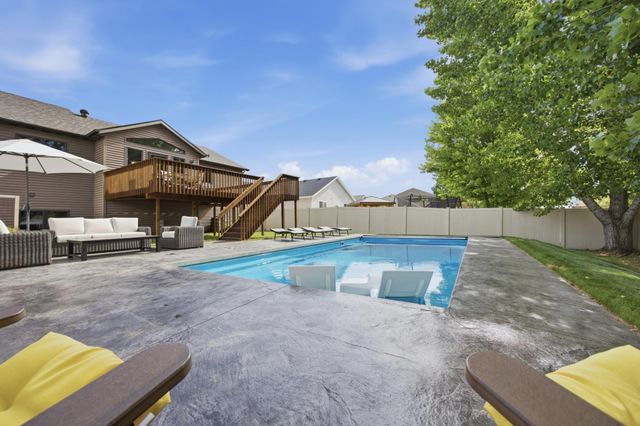 4724 Lavonne Court S, Fargo, ND 58104