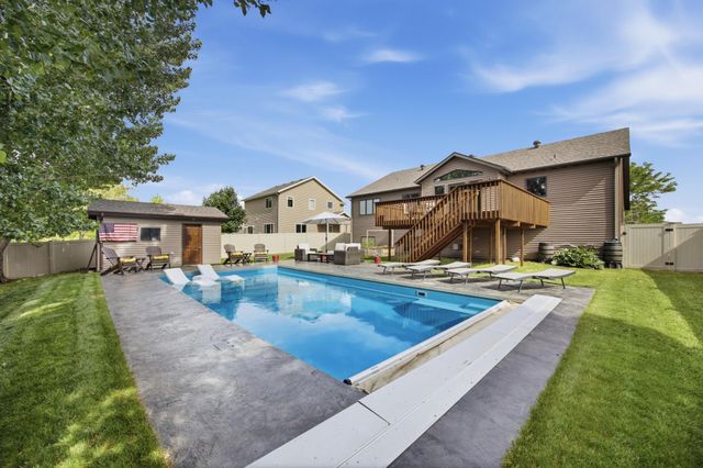 4724 Lavonne Court S, Fargo, ND 58104