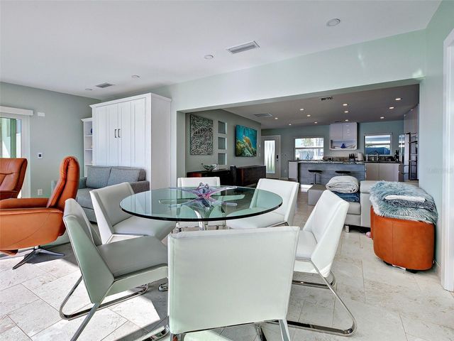 885 WHITE CAP CIRCLE 34, Venice, FL 34285