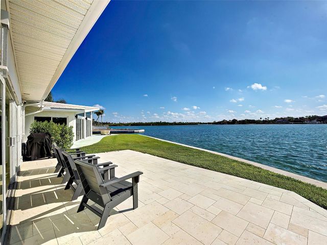 885 WHITE CAP CIRCLE 34, Venice, FL 34285