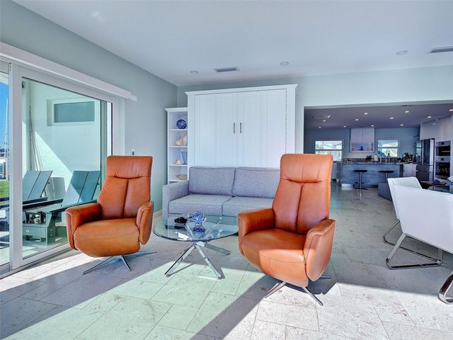885 WHITE CAP CIRCLE 34, Venice, FL 34285
