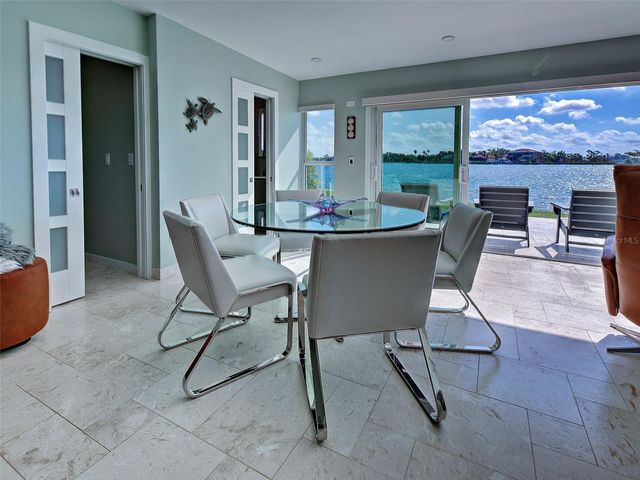 885 WHITE CAP CIRCLE 34, Venice, FL 34285